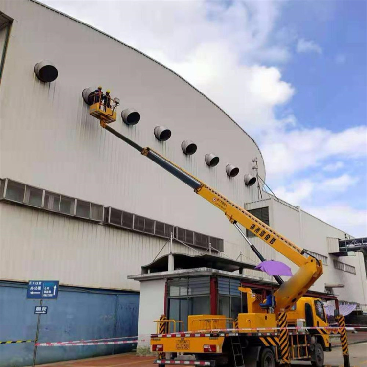 兰洋镇高空作业车出租服务：专业广告牌安装解决方案