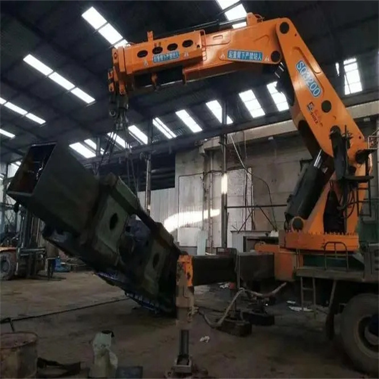 兰洋镇130吨折臂吊车出租吊机租赁附近电话